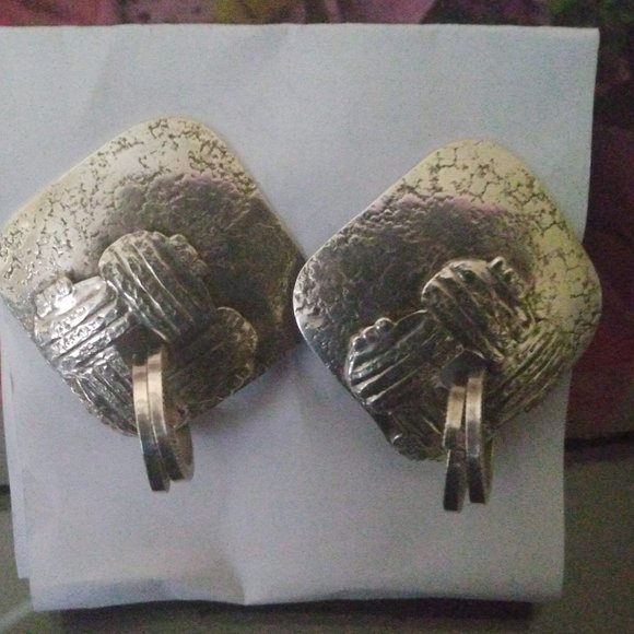 ❤️MARJORIE BAER SF SAN FRANCISCO Clip Square Double Hoop Hammered Earrings - Picture 1 of 5